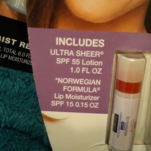 Neutrogena skin or sun care kit - Picture 3 of 4